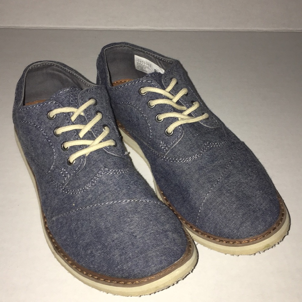 Toms Shoes